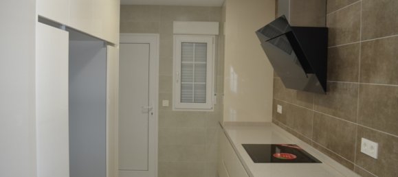 4 Schlafzimmer Villa in Pinoso, Spain, Nr. 8650 12