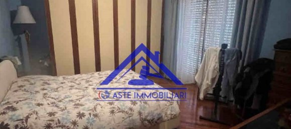 3 rooms Apartment in Caserta, Italy No. 96876 12
