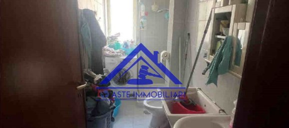 3 rooms Apartment in Caserta, Italy No. 96876 11