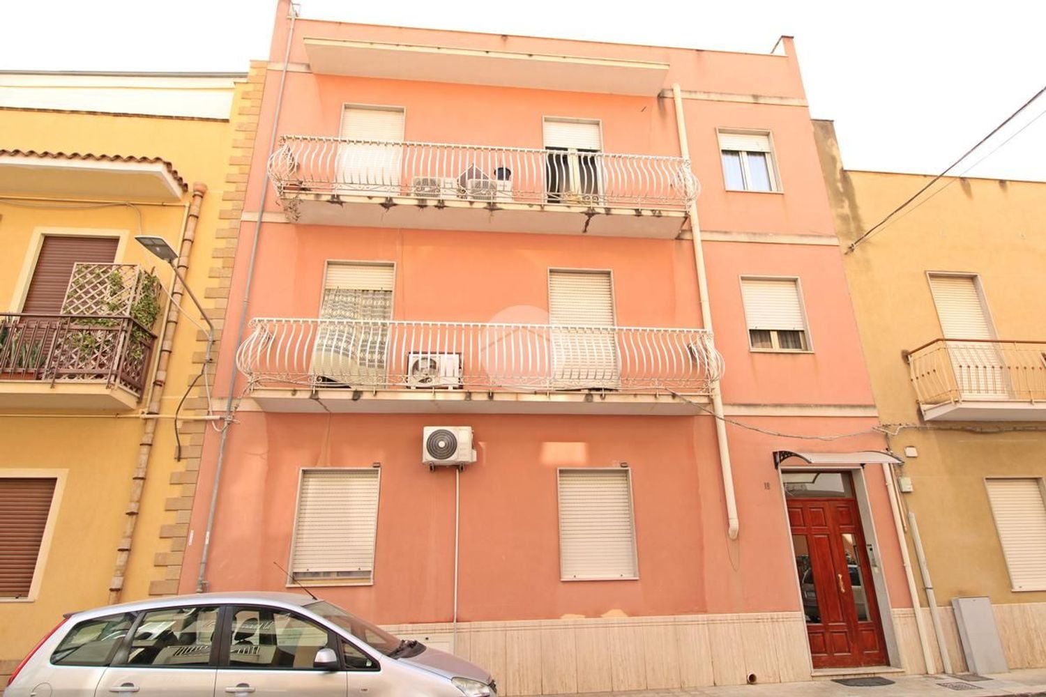 4 bedrooms Apartment in Trapani, Italy No. 333881