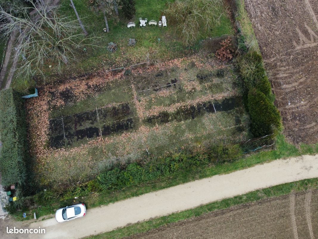 400m² Land in Jouars-Pontchartrain, France No. 144088