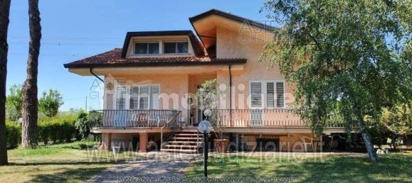 3 Schlafzimmer Villa in Misano Adriatico, Italy, Nr. 12099 30