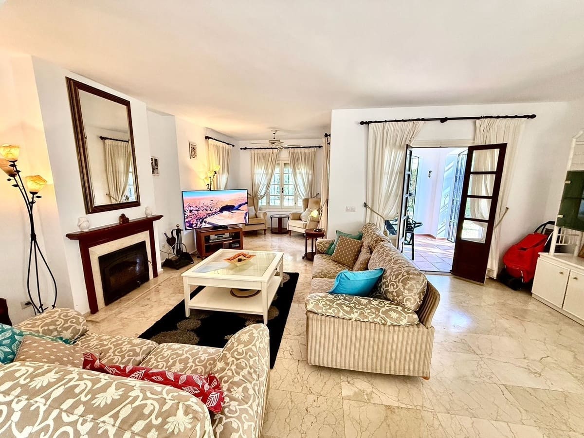 Casa T3 em Estepona, Spain N.º 219327