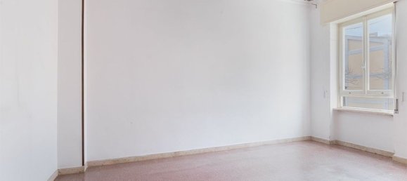 5 rooms Apartment in Messina, Italy No. 46375 6