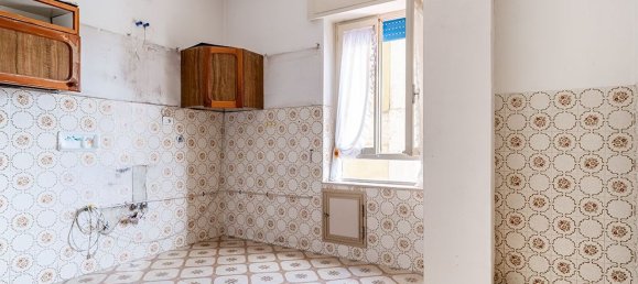 5 rooms Apartment in Messina, Italy No. 46375 7