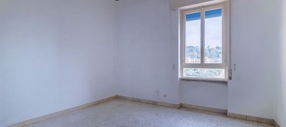 5 rooms Apartment in Messina, Italy No. 46375 5