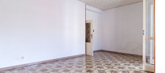 5 rooms Apartment in Messina, Italy No. 46375 4