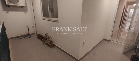 3 bedrooms Apartment in Saint Paul's Bay, Malta No. 10986 16