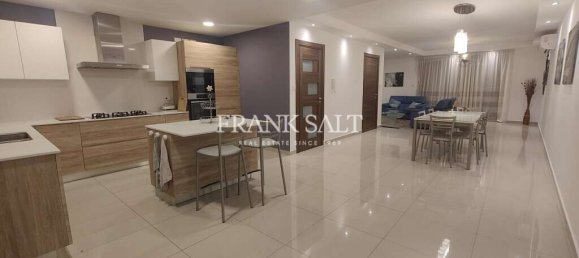 3 bedrooms Apartment in Saint Paul's Bay, Malta No. 10986 3