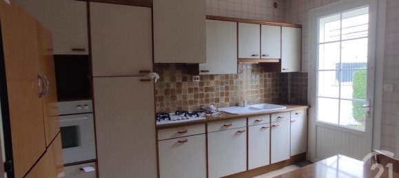 Casa de 5 dormitorios en Saintes, France No. 104891 2