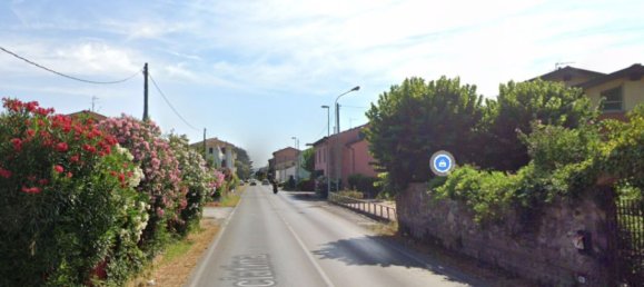 3 rooms Apartment in Lucca, Italy No. 197010 25