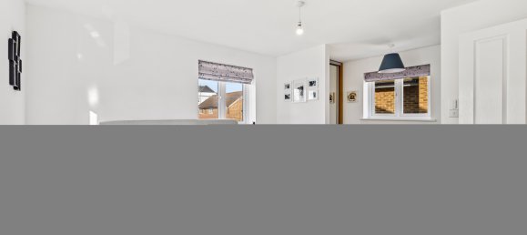 4 bedrooms House in Horley, United Kingdom No. 1065 18