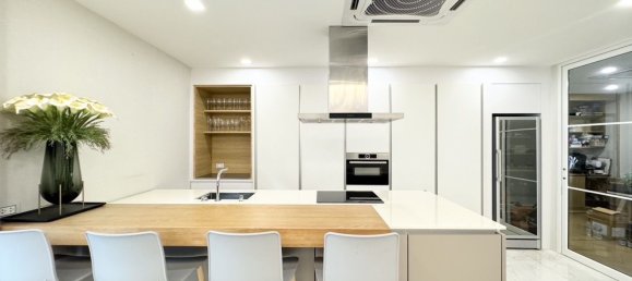 Дом с 5 спальнями в Ваттхана, Таиланд № 72589 6