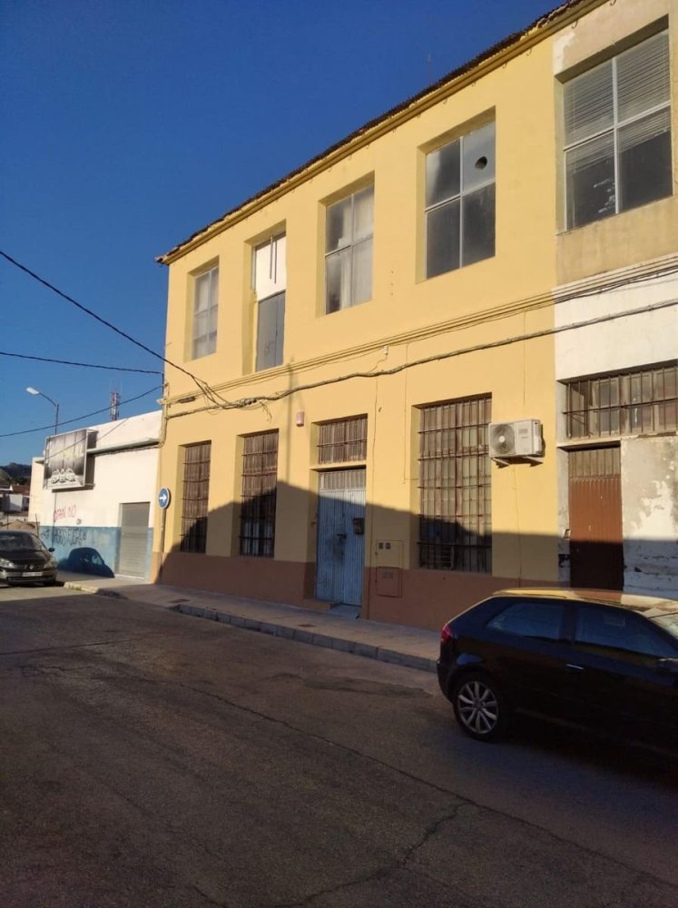 Склад с 3 спальнями в Петрер, Испания № 202384