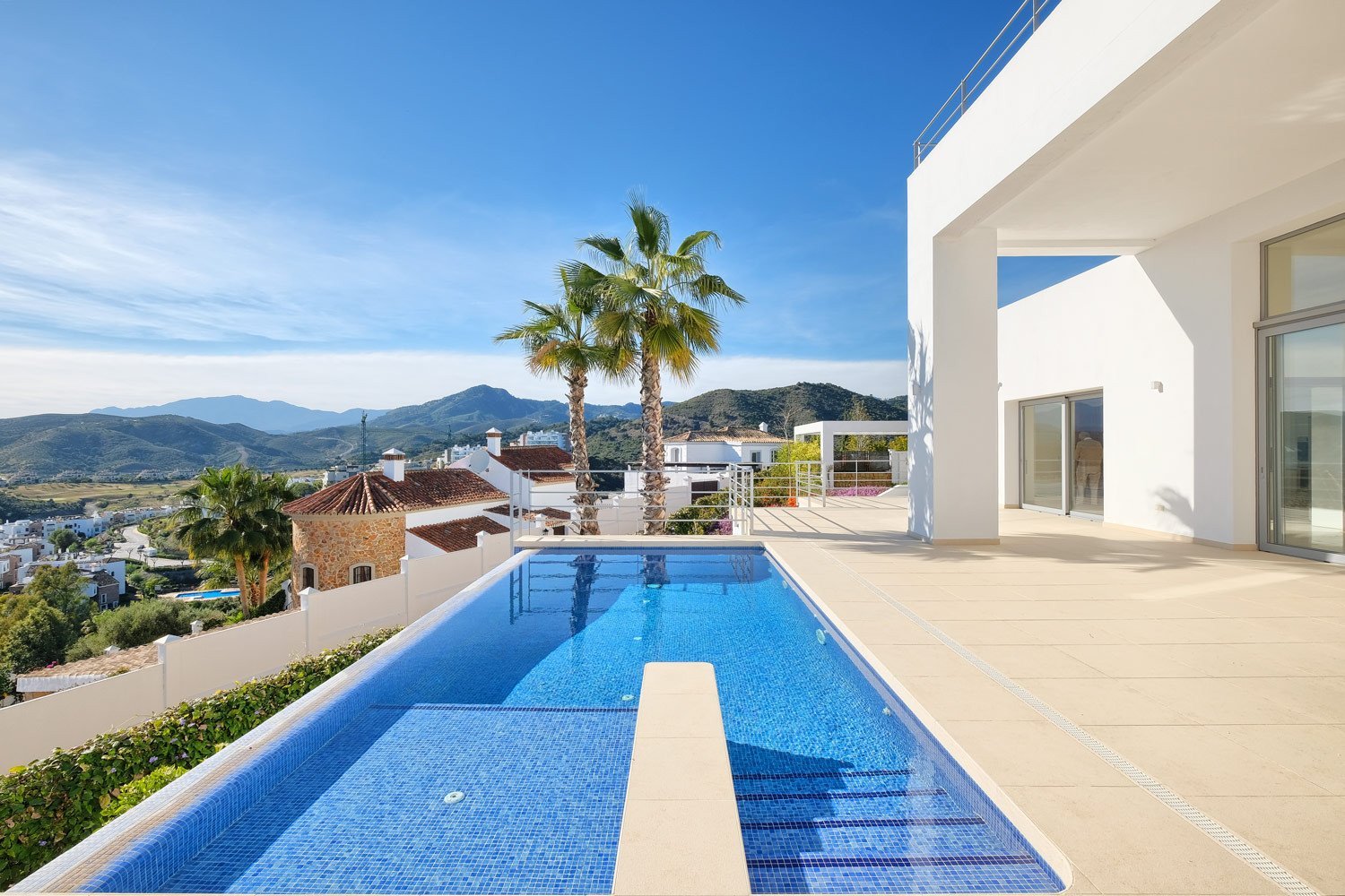 4 bedrooms Villa in Benahavis, Spain No. 3030
