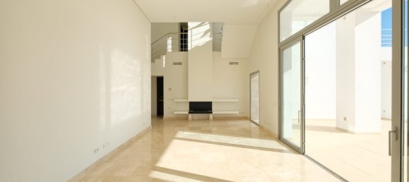 4 bedrooms Villa in Benahavis, Spain No. 3030 11