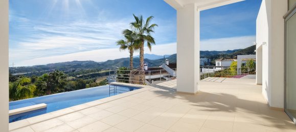 4 bedrooms Villa in Benahavis, Spain No. 3030 3