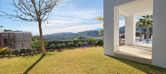 4 bedrooms Villa in Benahavis, Spain No. 3030 6