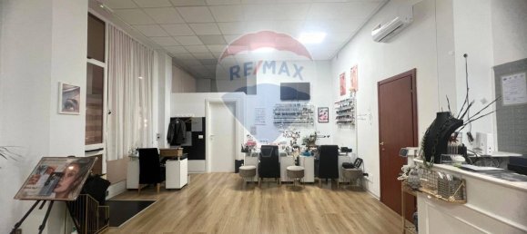 Propiedad comercial en Seregno, Italy 87 m² No. 287610 2