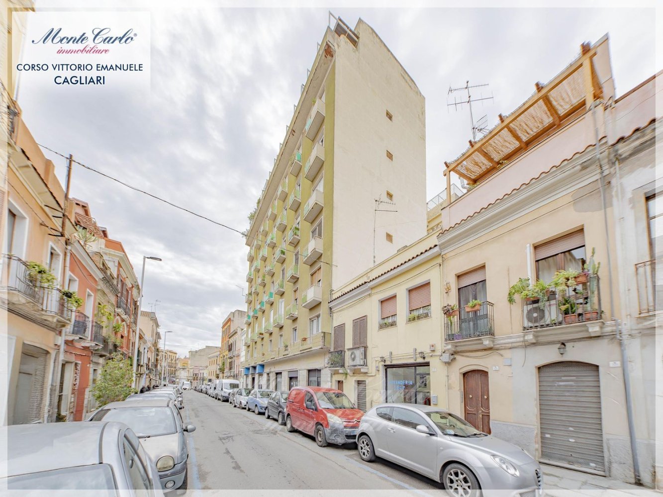 Apartamento de 4 habitaciónes en Cagliari, Italy No. 220602