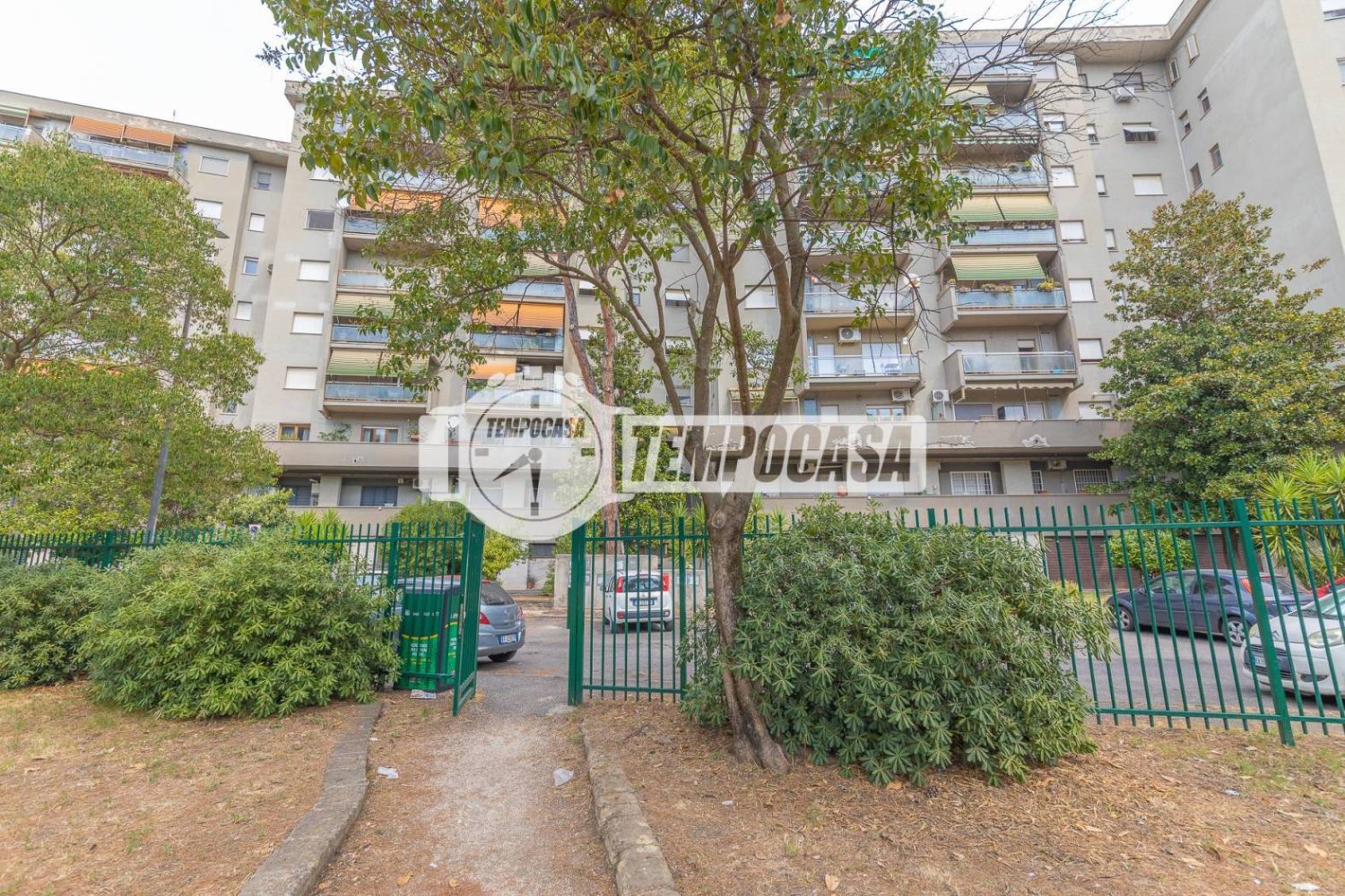 2 bedrooms Apartment in Rome, Italy No. 388943