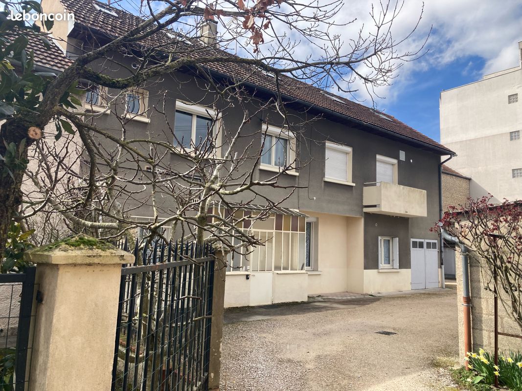 4 bedrooms Building in Dijon, France No. 291572