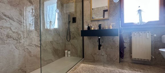 4 bedrooms Villa in Basiano, Italy No. 5015 15