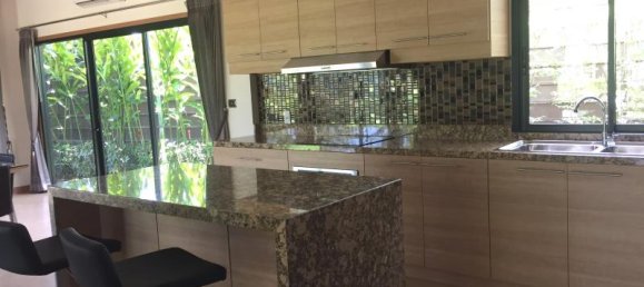 Café/restaurante de 3 dormitorios en Bang Lamung, Thailand No. 91 10