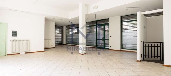 Propriété commerciale à Lissone, Italy 136m² No. 232550 5