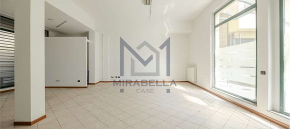 Propriété commerciale à Lissone, Italy 136m² No. 232550 2
