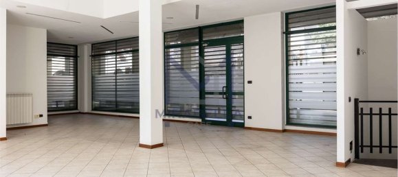 Propriété commerciale à Lissone, Italy 136m² No. 232550 6