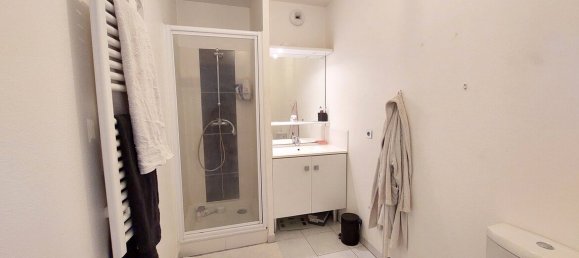 1 bedroom Apartment in Amilly, France No. 45369 7