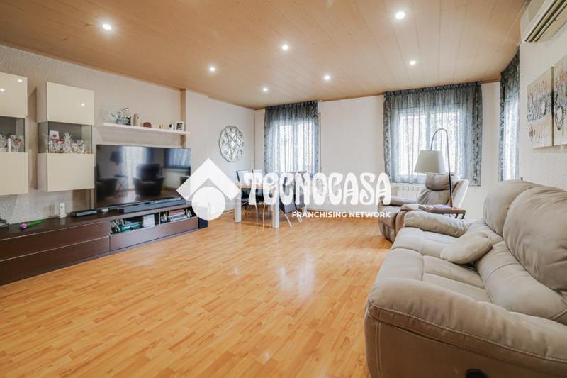 3 bedrooms Apartment in Sant Adria De Besos, Spain No. 145914