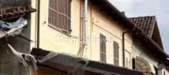 Дом с 5 комнатами в Стреви, Италия № 205218 3