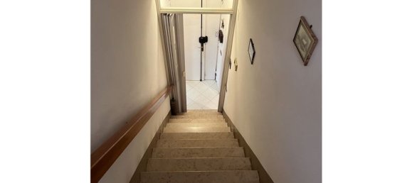 Casa de 4 habitaciónes en Lastra a Signa, Italy No. 111506 38