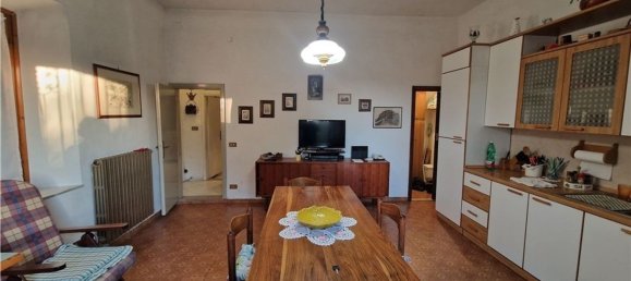 Casa de 4 habitaciónes en Lastra a Signa, Italy No. 111506 20