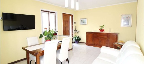 3غرفة شقة في Agrate Conturbia, Italy رقم 154222 4