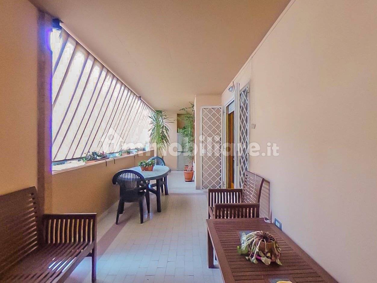 2 bedrooms Apartment in Rome, Italy No. 350775