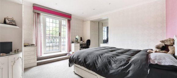 5 bedrooms House in Watford, United Kingdom No. 6688 12