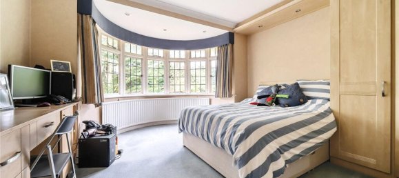 5 bedrooms House in Watford, United Kingdom No. 6688 17