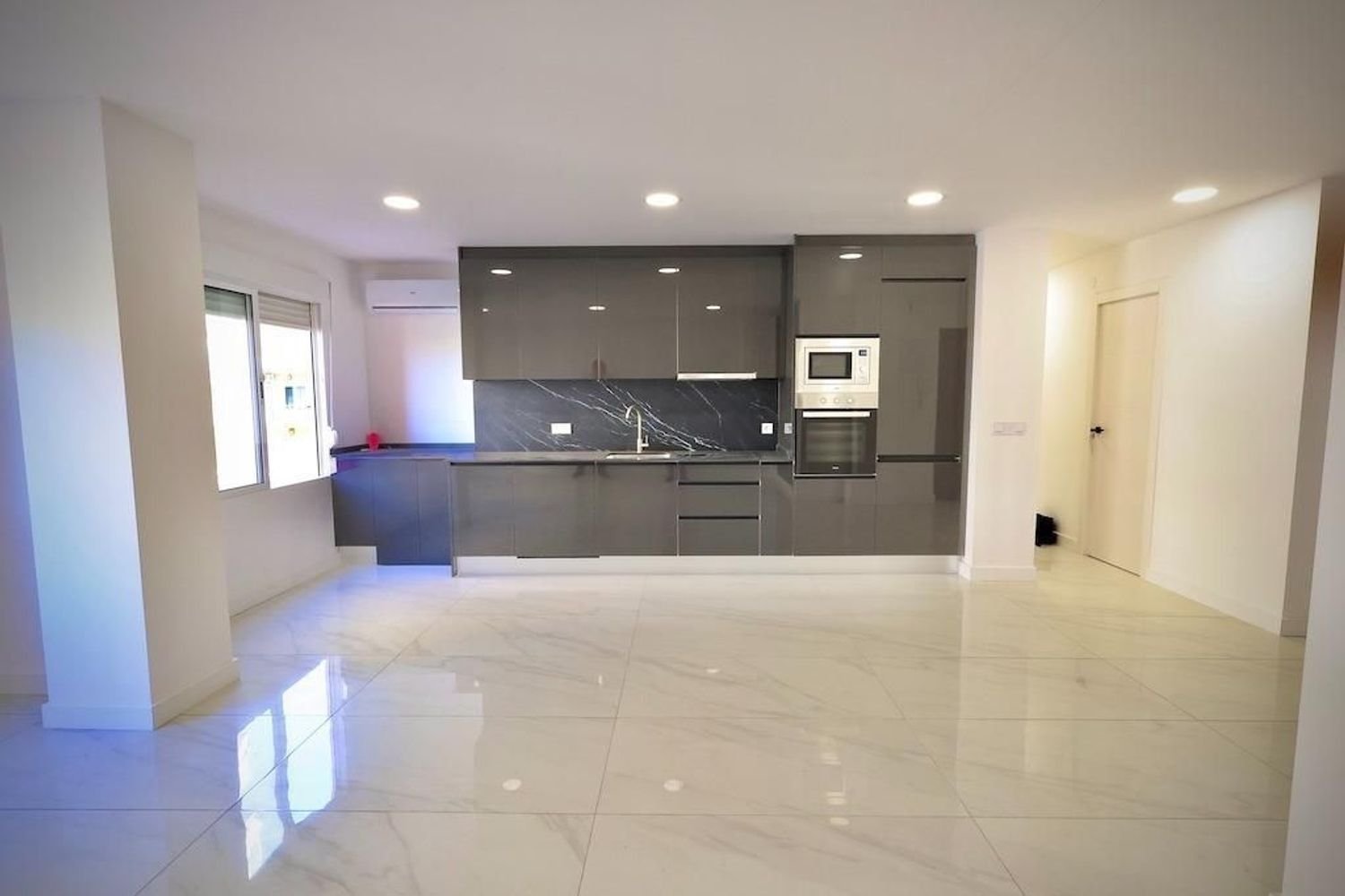 3 غرف نوم شقة في Torrevieja, Spain رقم 149409