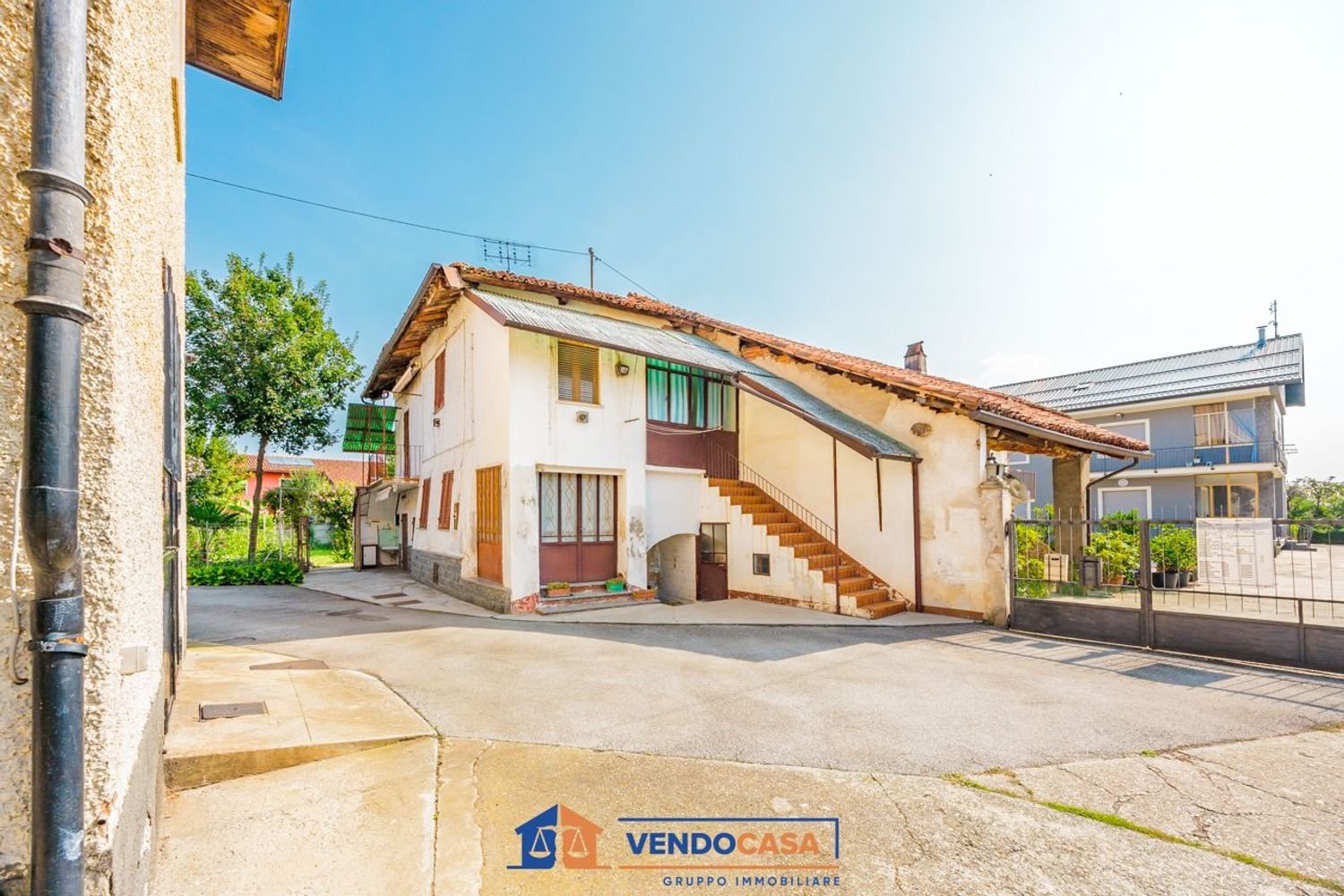 Дом с 4 комнатами в Тарантаска, Италия № 84769