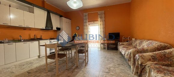 3 bedrooms Apartment in Barletta, Italy No. 380145 8