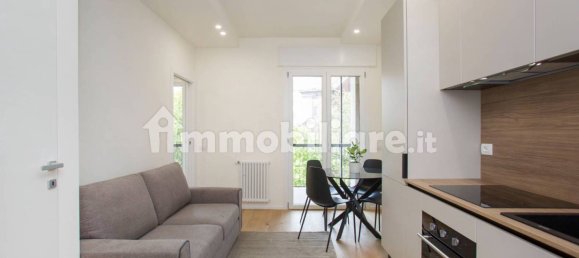 Квартира с 1 спальней в Милан, Италия № 354231 3