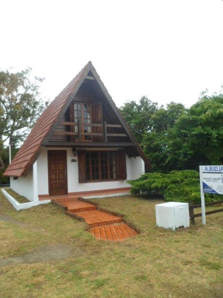 2 bedrooms House in Mar del Plata, Argentina No. 71672