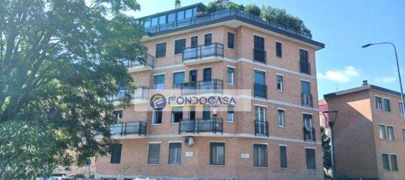 2 Schlafzimmer Penthouse in Milan, Italy, Nr. 356502 35