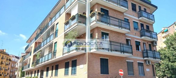 2 Schlafzimmer Penthouse in Milan, Italy, Nr. 356502 36
