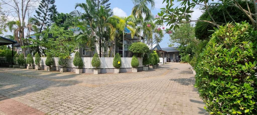 Отель, гостиница с 11 спальнями в Банг Саре, Таиланд № 58401