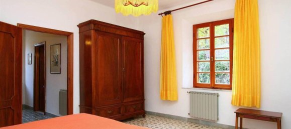 10 rooms House in Piancastagnaio, Italy No. 64303 21