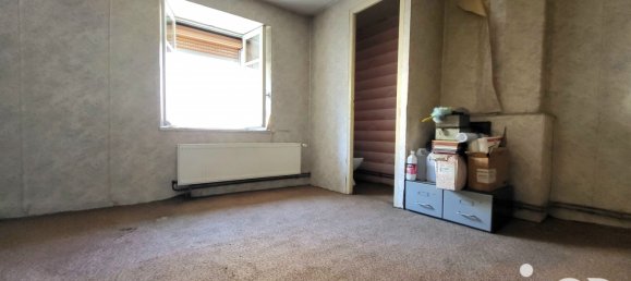 2 bedrooms House in Fumay, France No. 42118 4